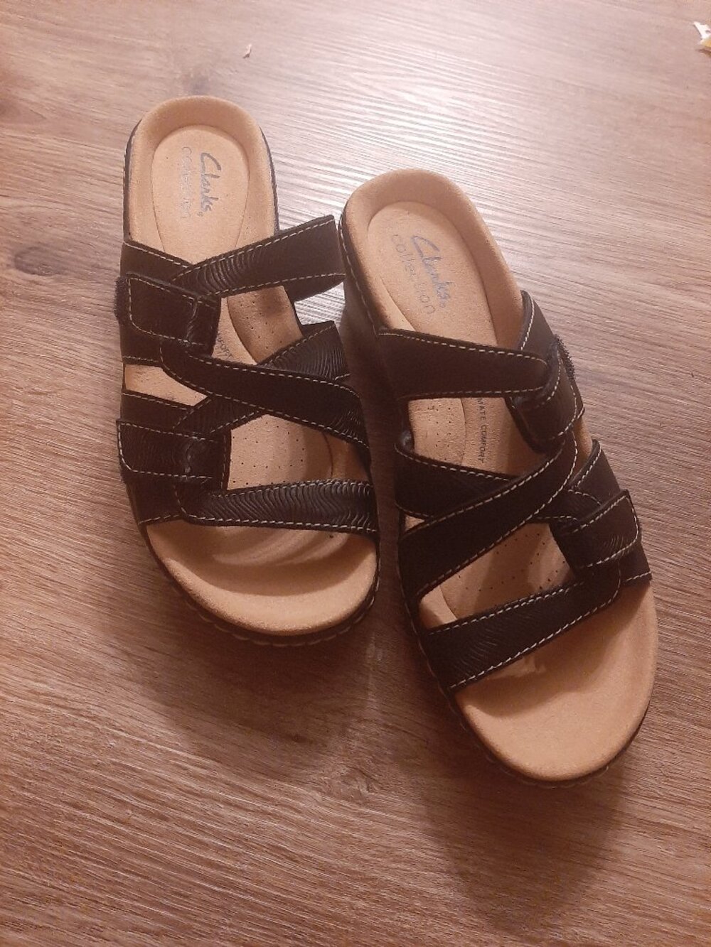 Clarks sandals black